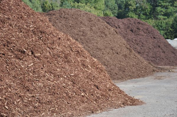 Brown Mulch Delivery in Murrells Inlet